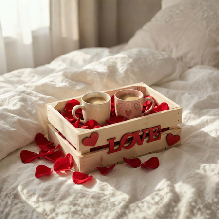 Skrzynka Walentynkowa Surowa z Czerwonym Napisem "LOVE" 30x20x12 cm | GoodFreshDecor